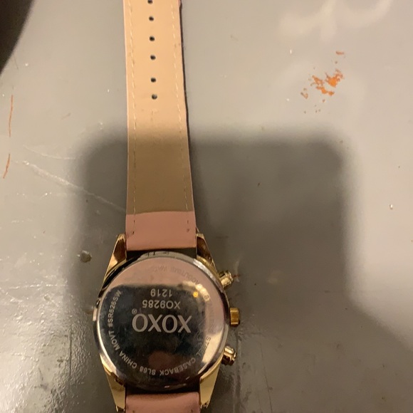 watch - Picture 2 of 4